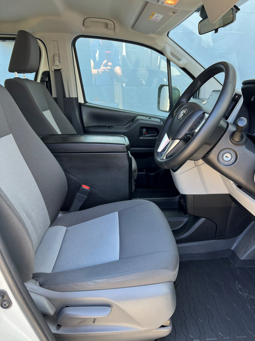CENTRE CONSOLE FOR TOYOTA HIACE  - Configuration 2
